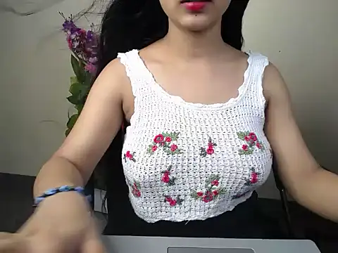 HimalyanDoll webcam