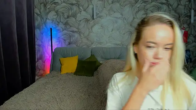 Michele_Nelson webcam