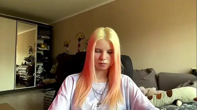 EdwinaDespres webcam