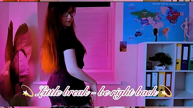CarolGiggly webcam