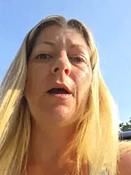 NikkiBlisss webcam