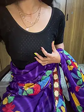 kiaraqueen7 webcam
