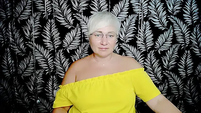 Olivia_playful webcam
