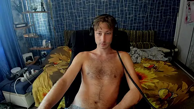 CuteBoy228 webcam