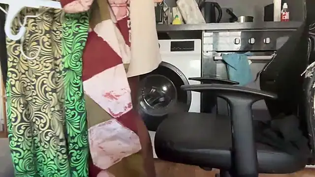 nanaisbackk webcam
