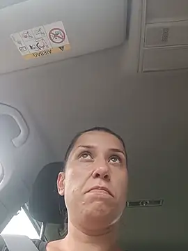 Bullhorygirl webcam