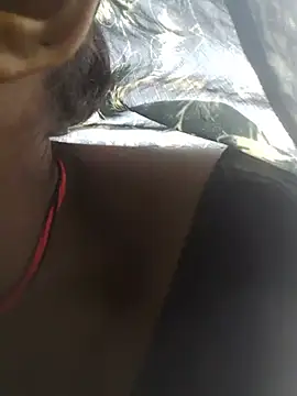 Juli_rathore live cam on StripChat