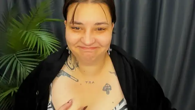 NikkiSummer webcam