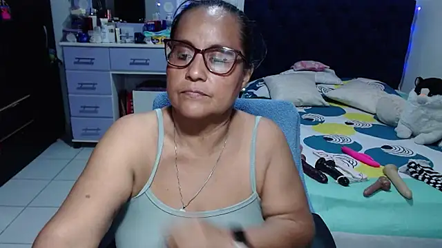 pervert_mommy_ live cam on StripChat