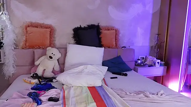 JullyBlair webcam