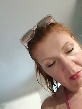 nakedgarbageperson webcam
