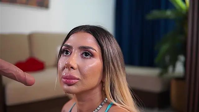 LucyyRosse webcam