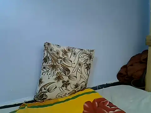 Lovelytriz_254 webcam