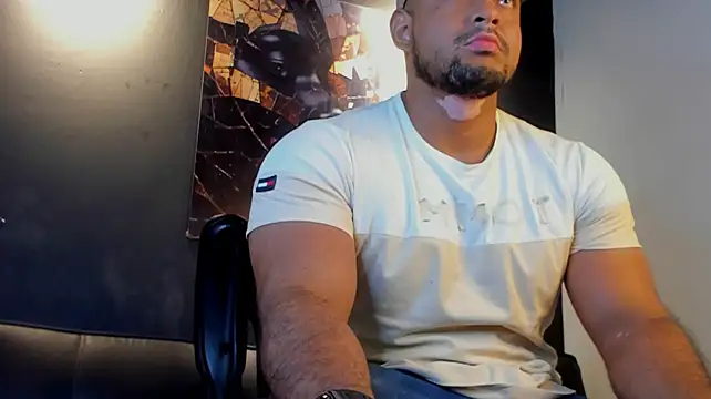Big_furry_bear13 webcam