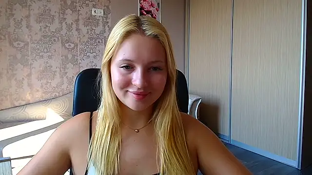 Milka_kiss_ webcam
