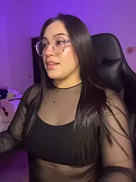 Lilyhotson webcam