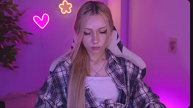 SashaQuin webcam