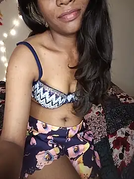 MysticDiya webcam
