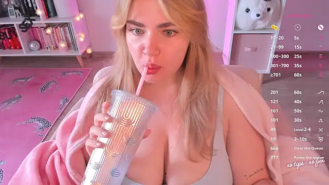 pussy-kattt webcam