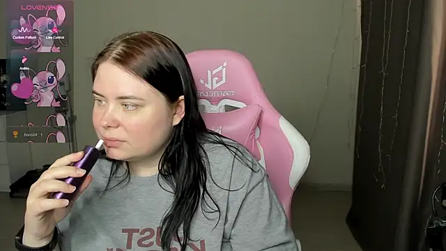 Akemi_BBW webcam