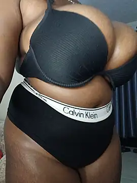 suckmyboobs12_ webcam