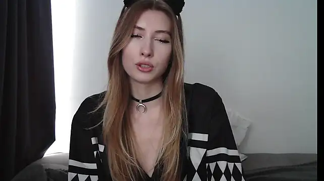 ErikaShyy webcam