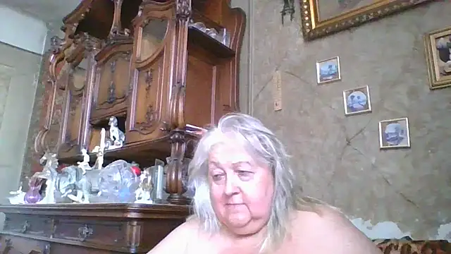Lala-Love56 webcam