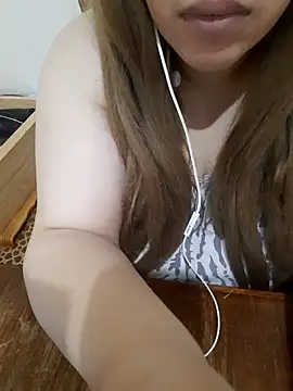 Madam_bezzzoul webcam