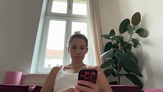 suyneslii webcam