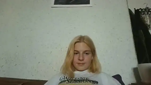 qwerty_h webcam