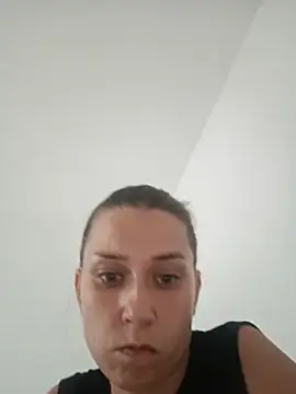 Bullhorygirl webcam