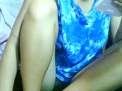 PinaySkinnyGirl webcam