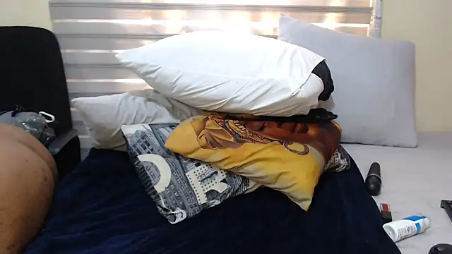 Foxybrownxx1 webcam