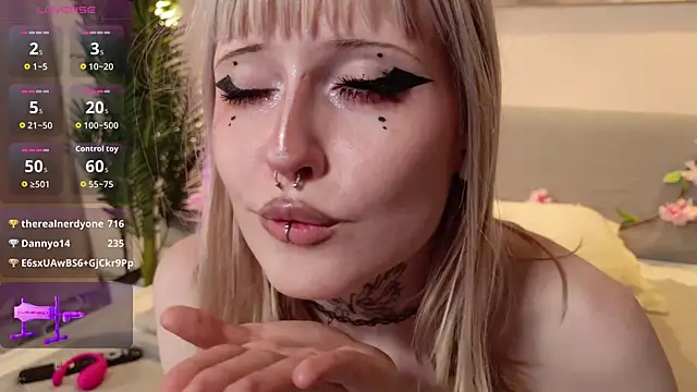 MilkMeSoftly webcam