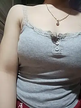LucyyLy webcam