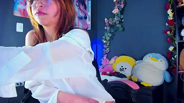 Kira_Exxe webcam