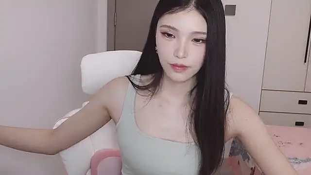 MOMO-066 webcam