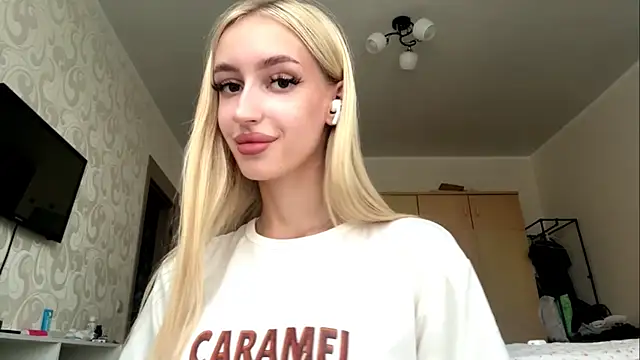 TanekaAmela webcam