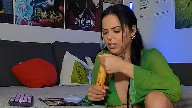 KiraQuinn1 webcam