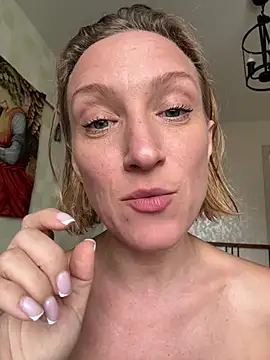 UmaTruewoman webcam
