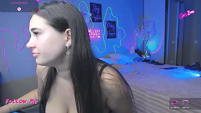 Lillianhot68 webcam