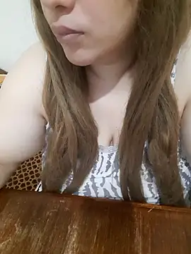 Madam_bezzzoul webcam