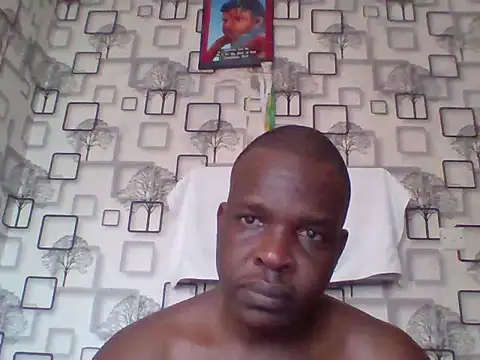 Chumba_001 live cam on StripChat