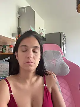 LaPetiteKim webcam