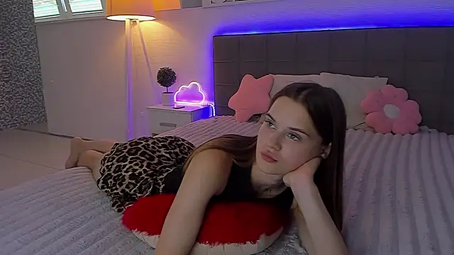 LuisaClover webcam