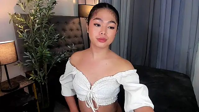 AsianHugecockAnna webcam
