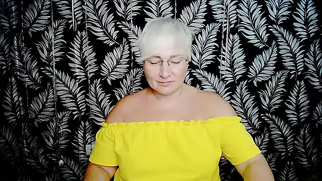 Olivia_playful webcam