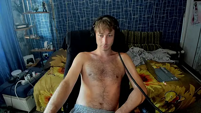 CuteBoy228 webcam