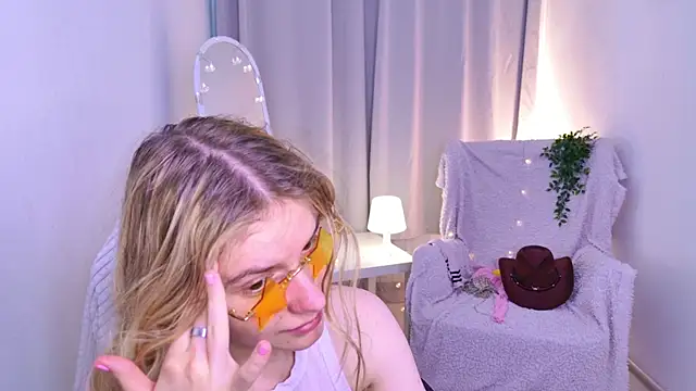 MilanaRayy webcam