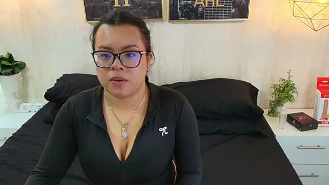 Emmy__honey webcam